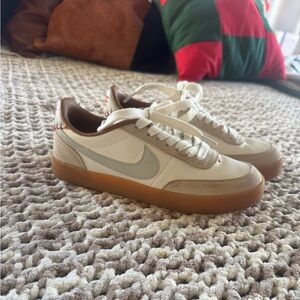 Nike Cream and Brown Casual Sneakers